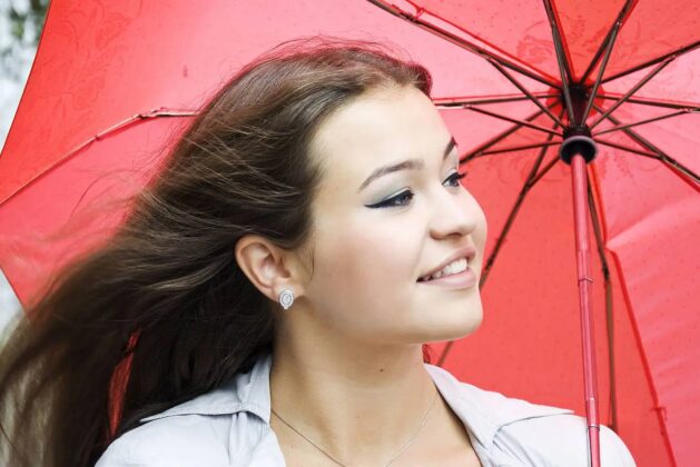 Know how to take care of your hair in monsoons- Know how to take care of your hair in rainy season.