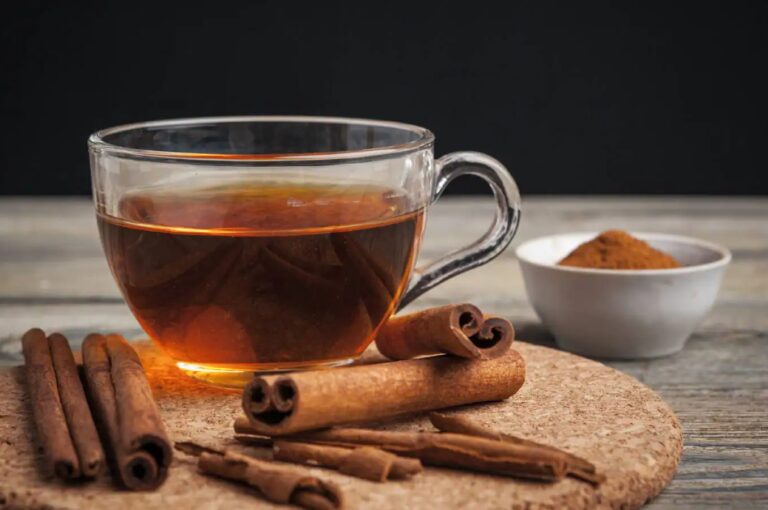 Dalchini chai aka cinnamon tea benefits in monsoon- Know how cinnamon tea is beneficial for you.