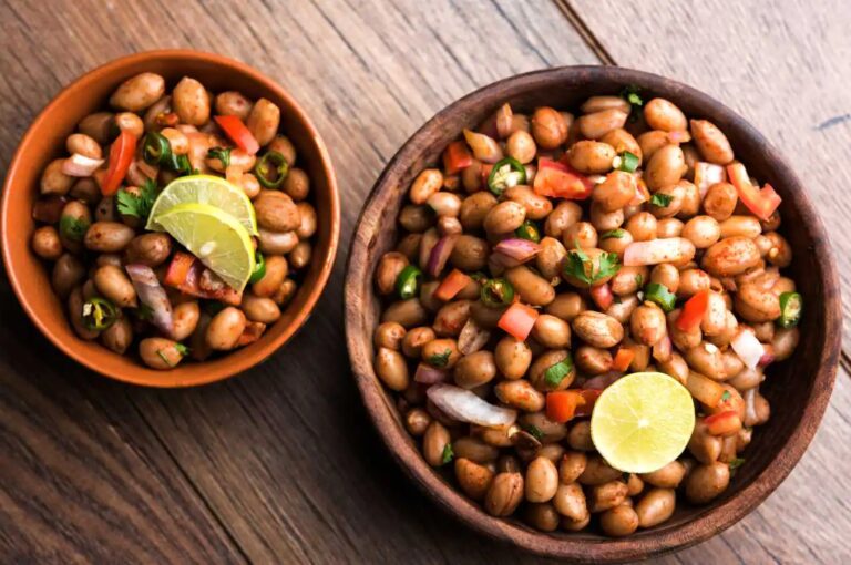 Here are 7 tips to add peanuts in your diet and its benefits.  Learn 7 ways to include peanuts in your diet and its benefits.