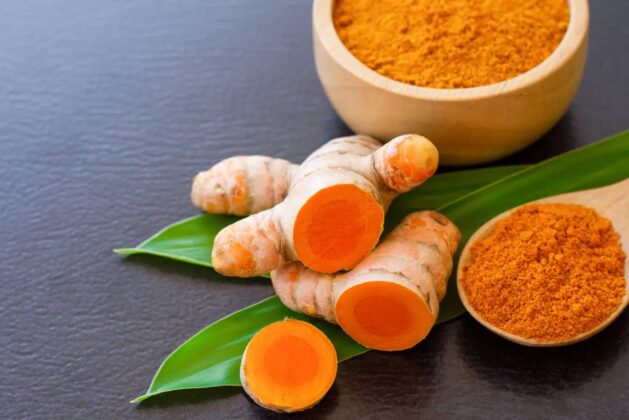 Know eat turmeric root or raw turmeric.- Know how you can include raw turmeric or turmeric root in your diet.