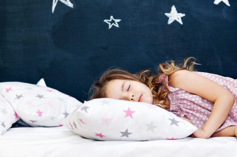 How to build a healthy sleeping pattern in children