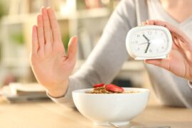 Know how to do intermittent fasting to lose weight.  Here are 5 ways to do intermittent fasting to lose weight.