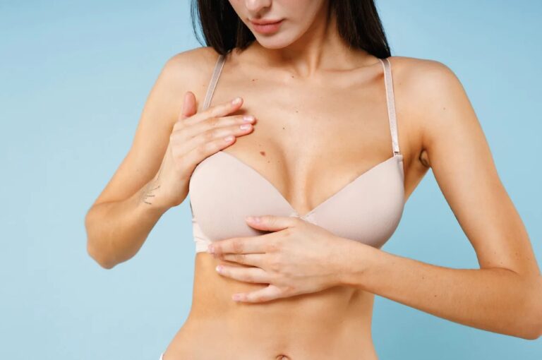 Know how to reduce breast stretch marks. Know how you can reduce visible breast marks.