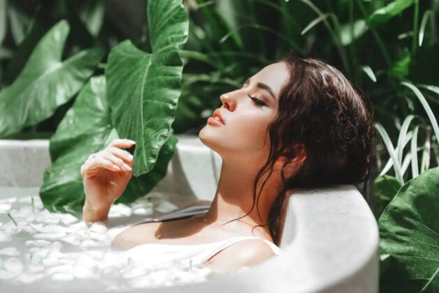 know how bathing relieves stress.- Learn how bathing relieves stress.