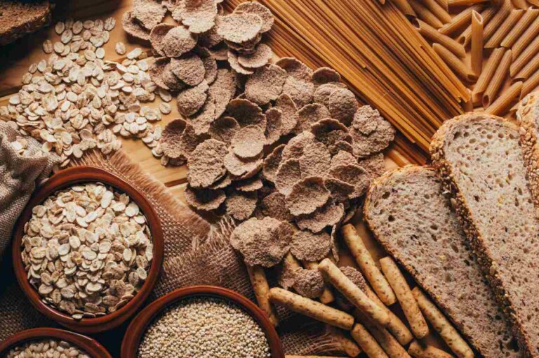 Here are 5 disadvantages of eating complex carbohydrates in breMove to Trashakfast.
