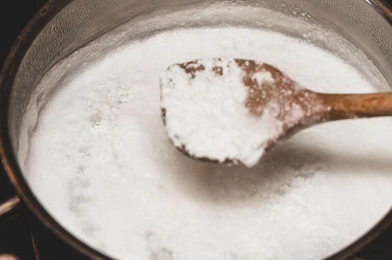 know 5 ways to use whey water. Instead of throwing away water when the milk breaks, you can use it in 5 ways.
