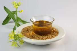 Mustard oil benefits the skin.- Mustard oil is beneficial for your skin.