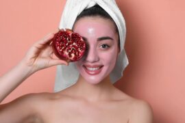 Know how to make a pomegranate face at home.- Here is how to make a pomegranate face at home.