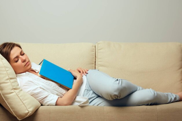 Learn 7 ways to stop feeling sleepy while studying or working