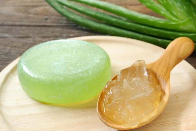 Know how to make aloe vera and neem soap.- Know how to make aloe vera and neem soap at home.