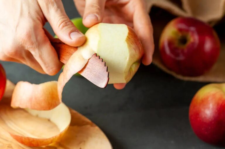 benefits of apple peels for skin