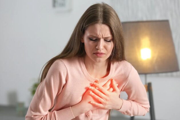 What are the symptoms of blocked arteries?