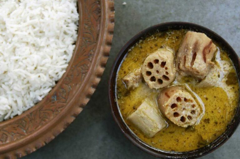 Kashmiri nadru yakhni recipe in hindi. – Note the Kashmiri recipe for nandru yakhni.