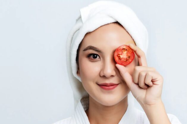 know how to make skin glow through tomato facial