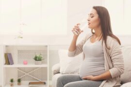 Can drinking hot water cause miscarriage?