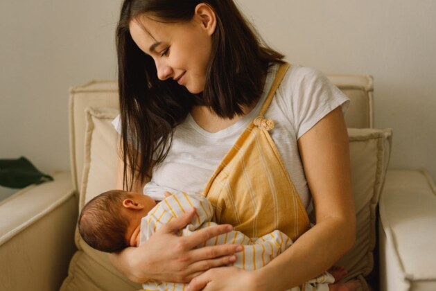 How to breastfeed for first time moms